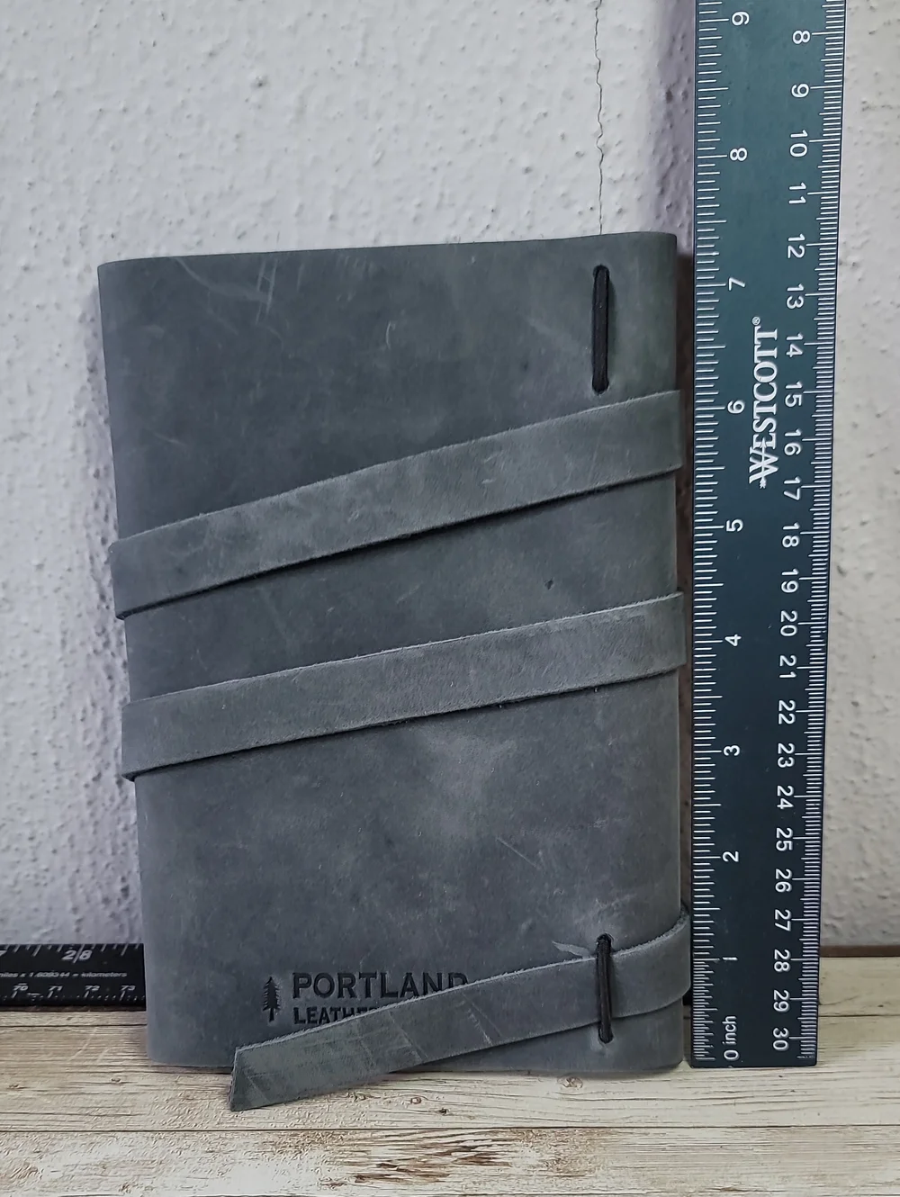 New PLG Portland Leather Goods Medium Wrap Journal Storm Grey with White Stone
